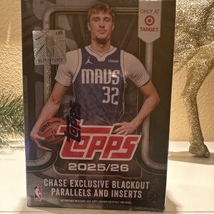 Topps 2025/26 Basketball Cards 132 total cards - Target Black Friday exclusive